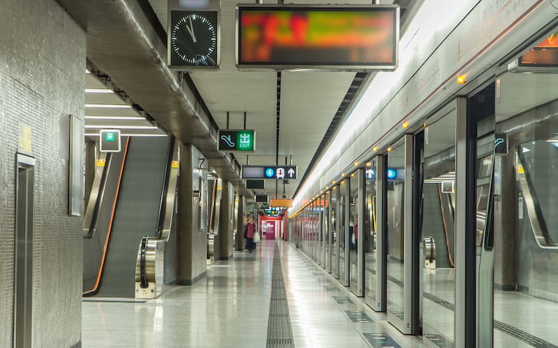 estacion de metro subterranea en china