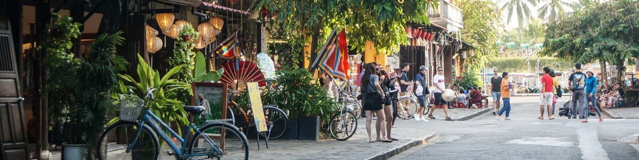 calles de hoi an en vietnam