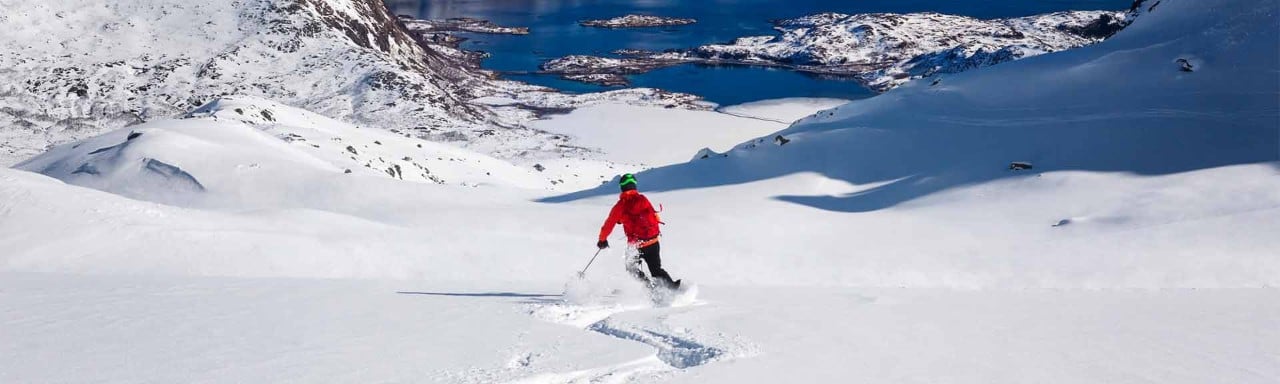 Esquiador en una pista de Noruega