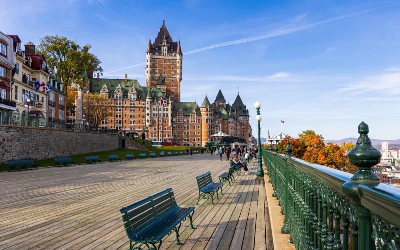 calle turística en la ciudad canadiense de Quebec 