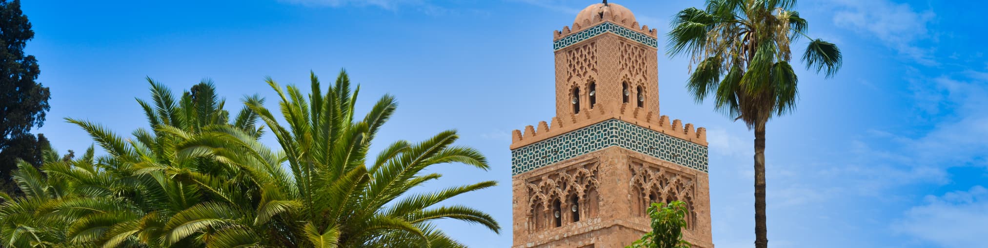 minarete de la mezquita koutoubia de marrakech en marruecos