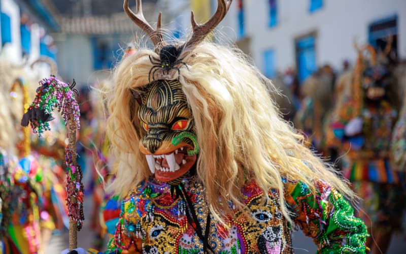 virgen del carmen paucartambo en peru